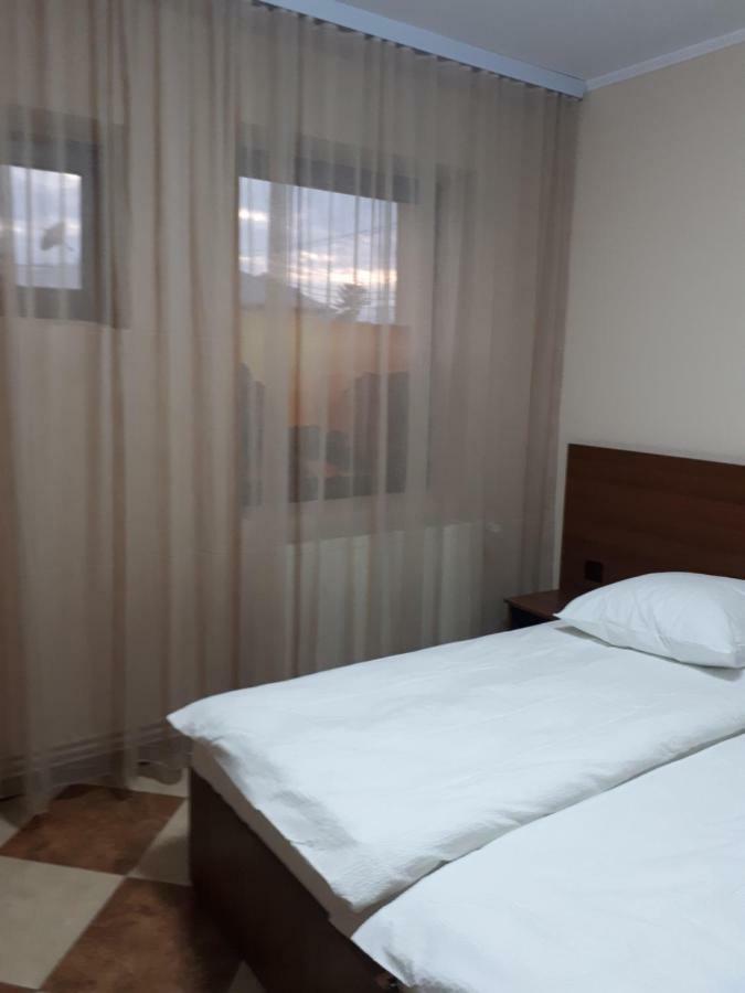 Apartamento Victoria 1 Câmpina Exterior foto